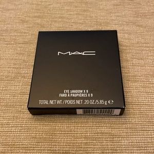 MAC Solar Glow Times Nine Eye Shadow Palette